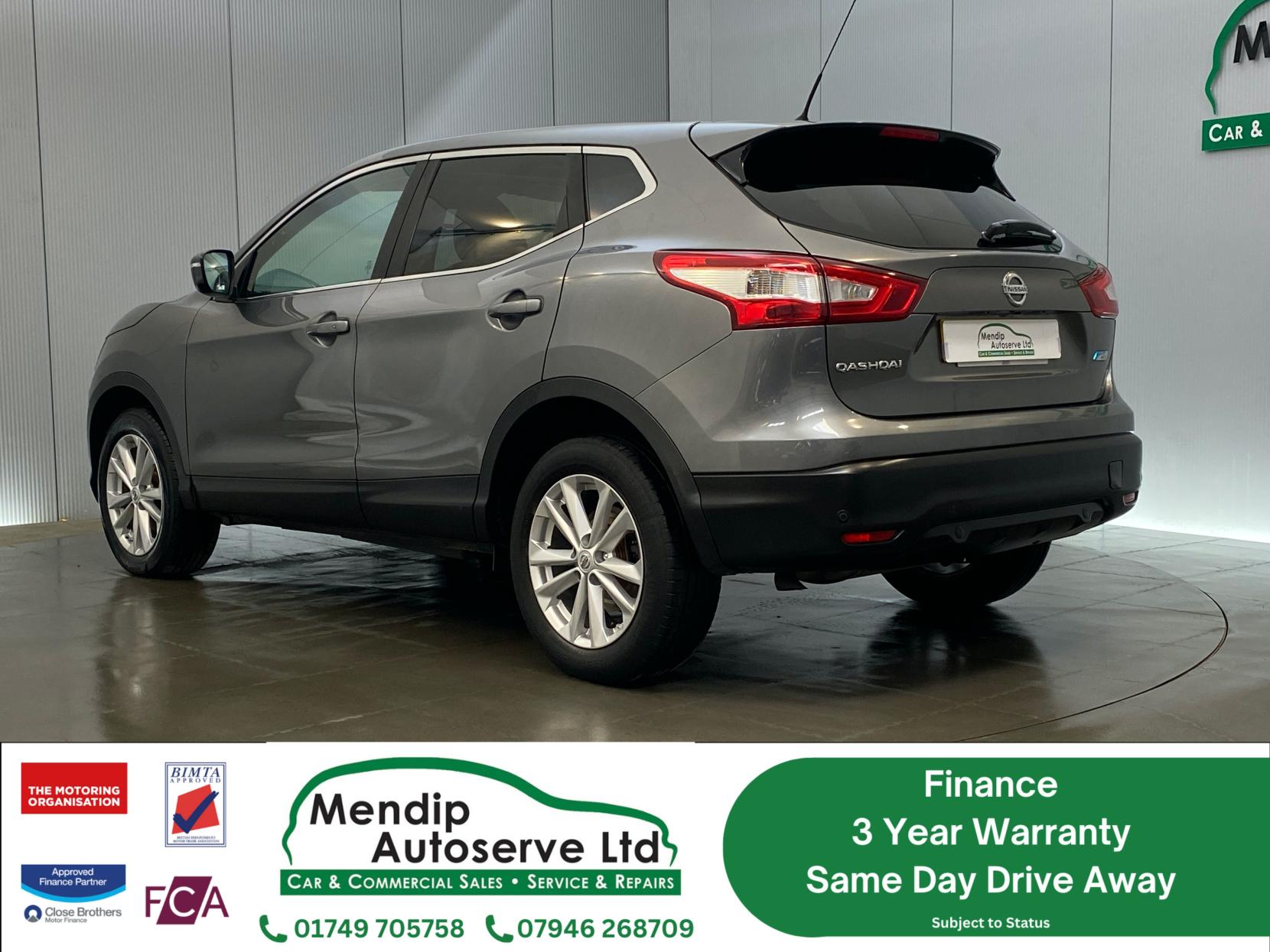 Nissan Qashqai 1.5 dCi Acenta Premium SUV 5dr Diesel Manual 2WD Euro 5 (s/s) (110 ps)