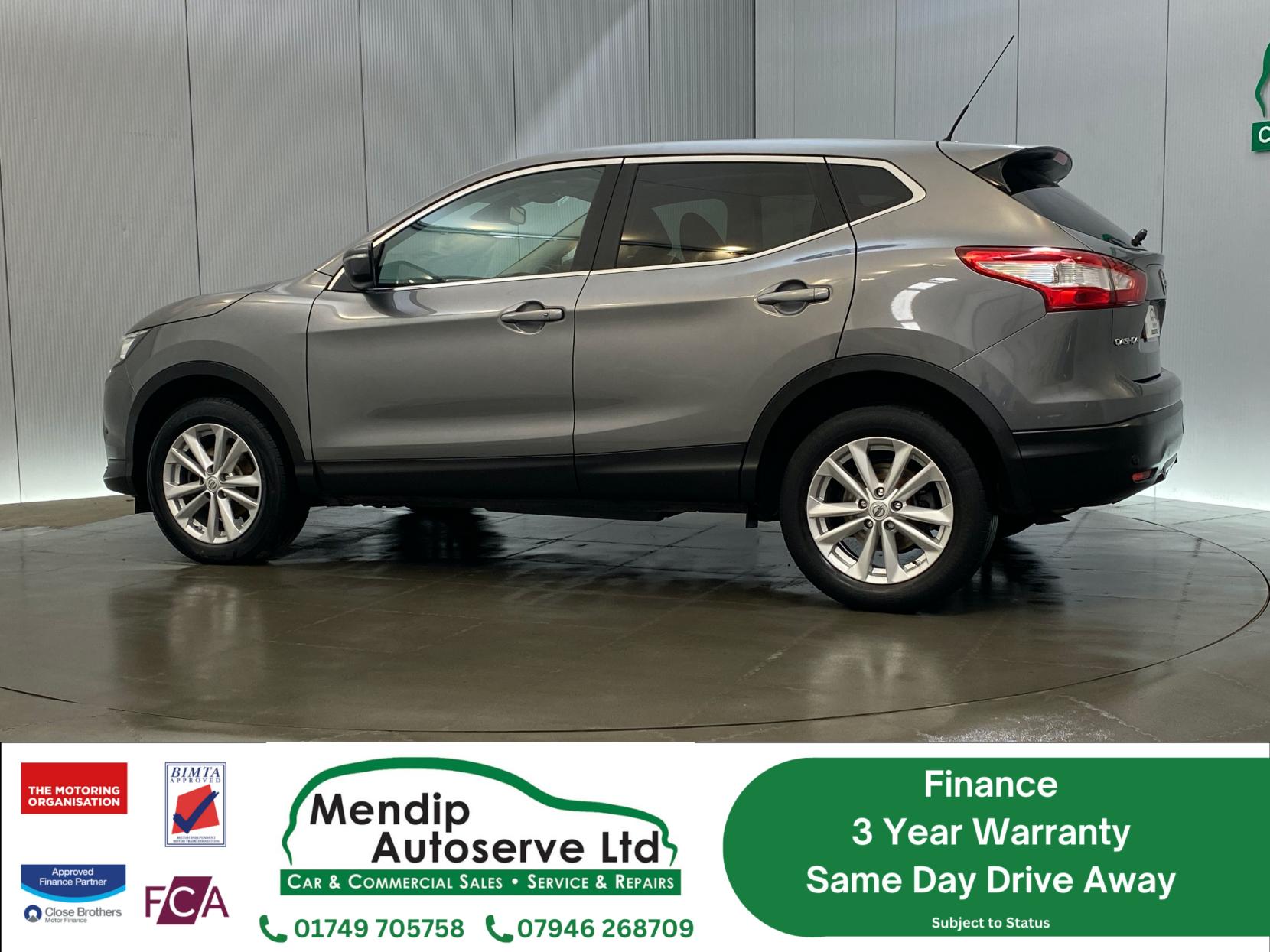 Nissan Qashqai 1.5 dCi Acenta Premium SUV 5dr Diesel Manual 2WD Euro 5 (s/s) (110 ps)