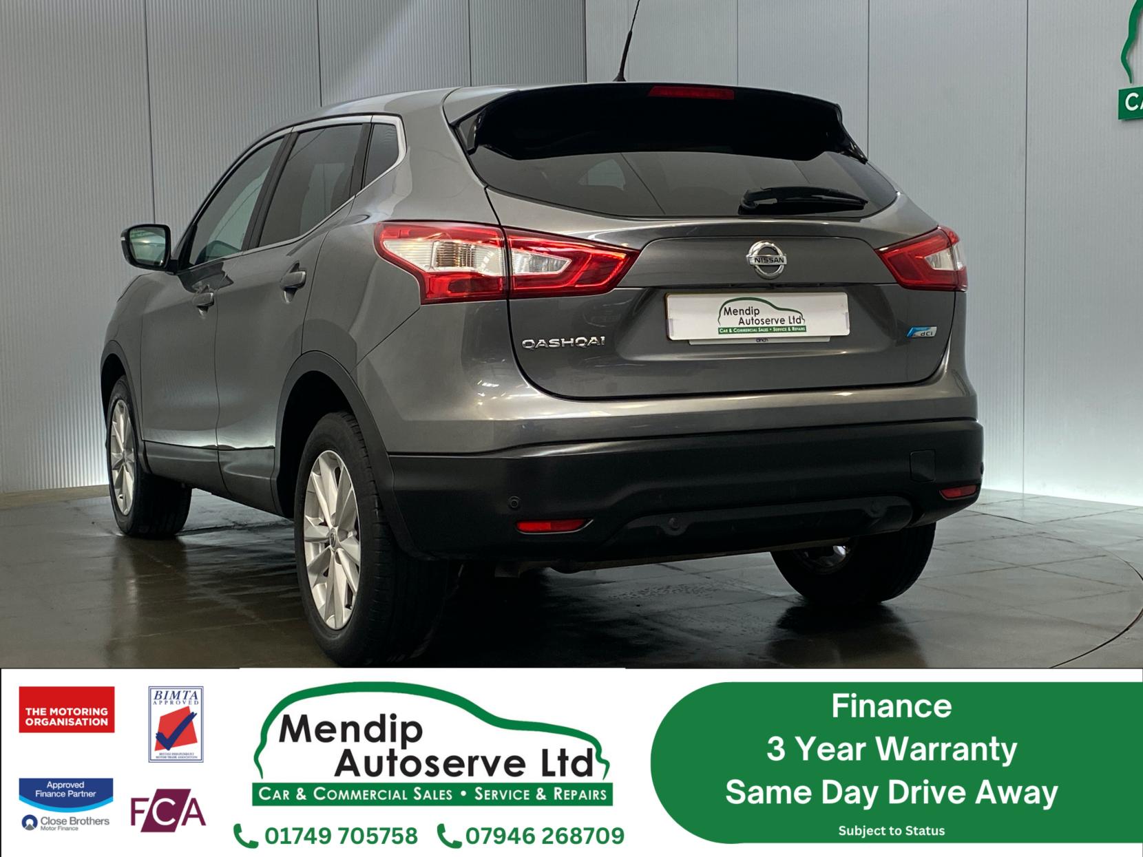 Nissan Qashqai 1.5 dCi Acenta Premium SUV 5dr Diesel Manual 2WD Euro 5 (s/s) (110 ps)