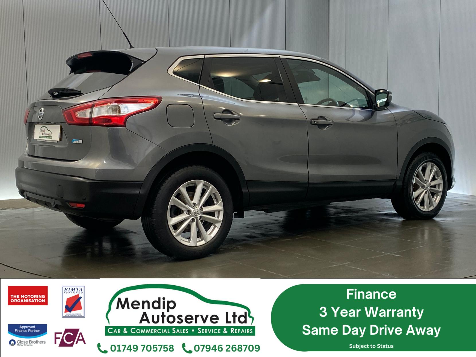 Nissan Qashqai 1.5 dCi Acenta Premium SUV 5dr Diesel Manual 2WD Euro 5 (s/s) (110 ps)