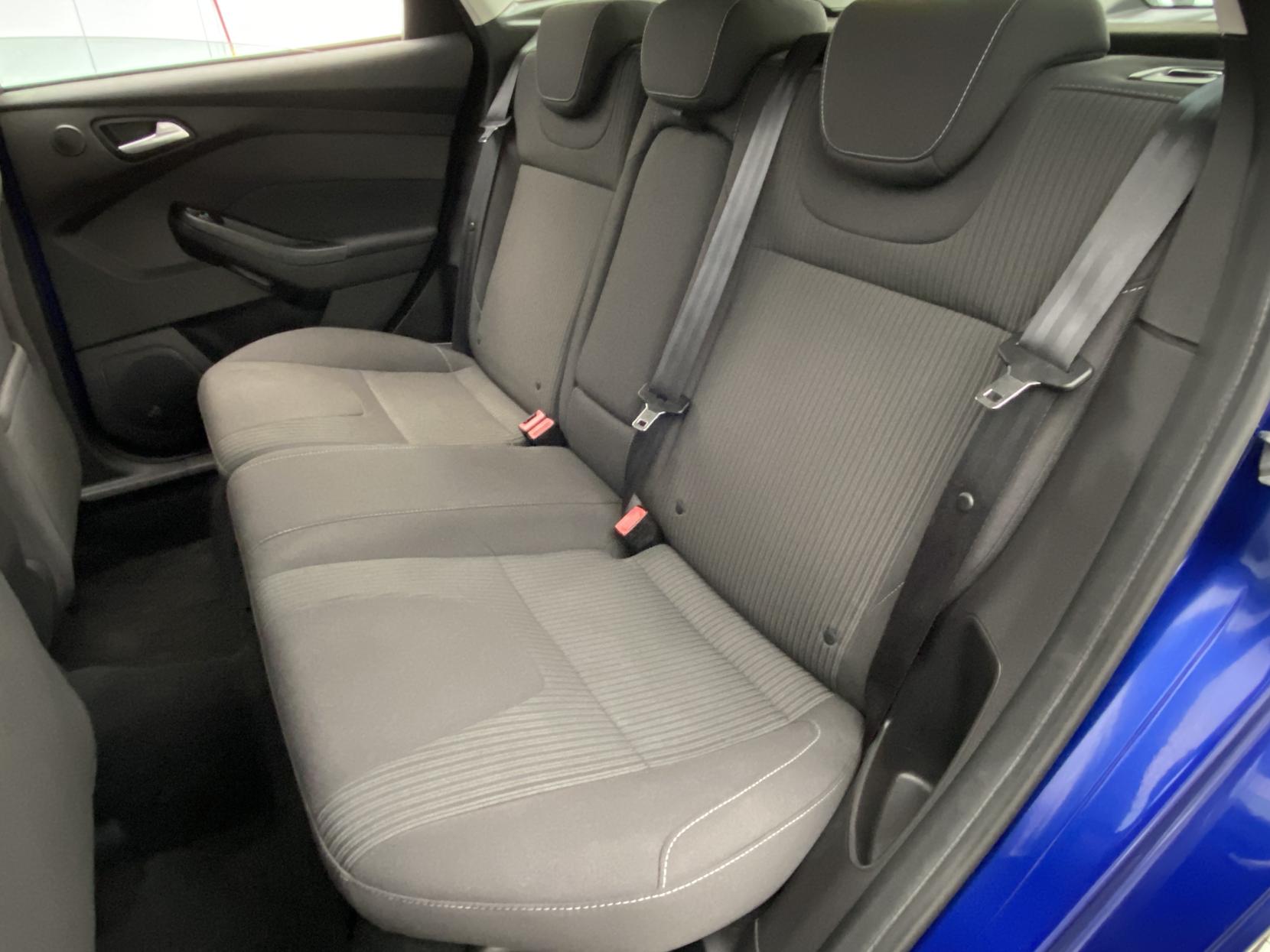 Ford Focus 1.6 TDCi Titanium Navigator Hatchback 5dr Diesel Manual Euro 5 (s/s) (115 ps)