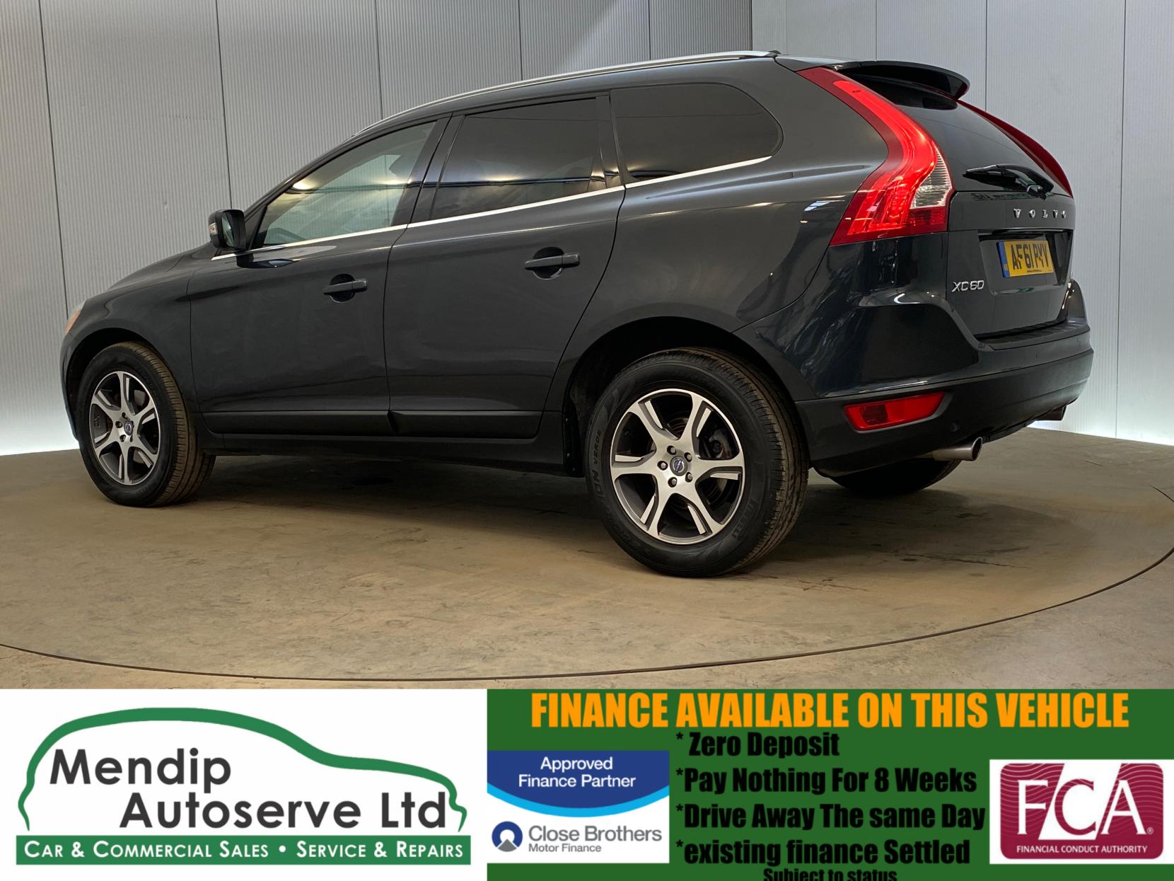 Volvo XC60 2.4 D5 SE Lux SUV 5dr Diesel Geartronic AWD Euro 5 (215 ps)