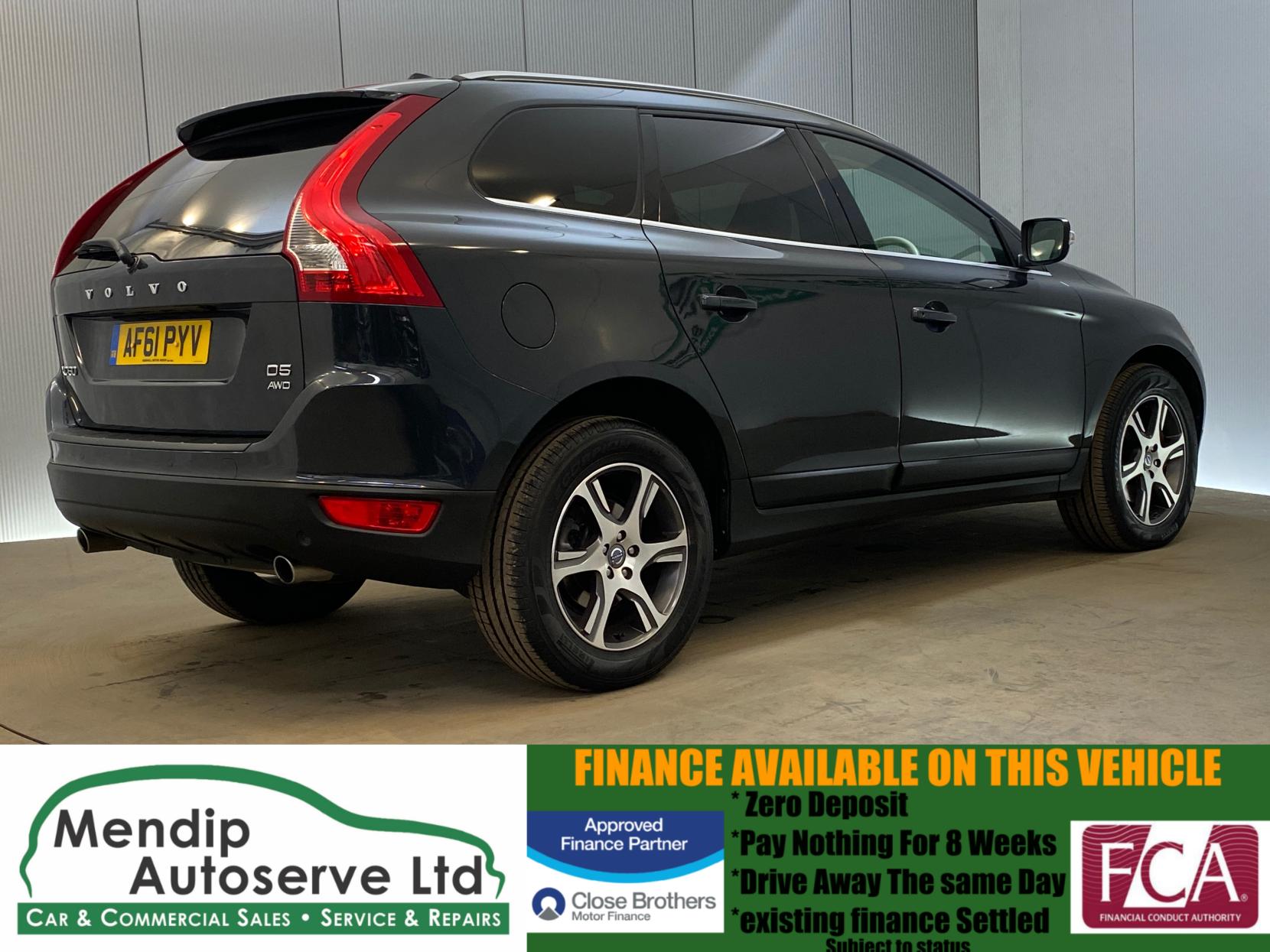 Volvo XC60 2.4 D5 SE Lux SUV 5dr Diesel Geartronic AWD Euro 5 (215 ps)