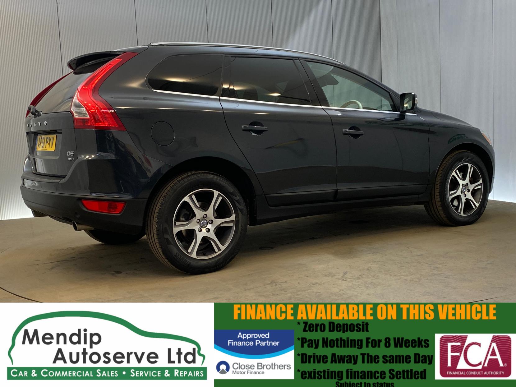 Volvo XC60 2.4 D5 SE Lux SUV 5dr Diesel Geartronic AWD Euro 5 (215 ps)