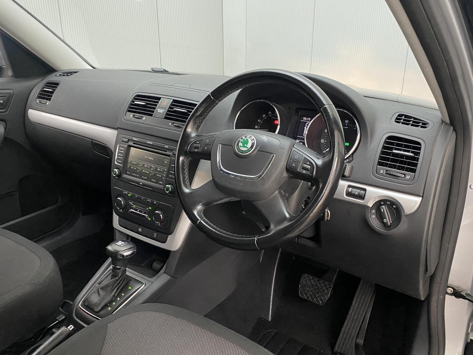 Skoda Yeti 2.0 TDI SE SUV 5dr Diesel DSG 4WD Euro 5 (140 ps)