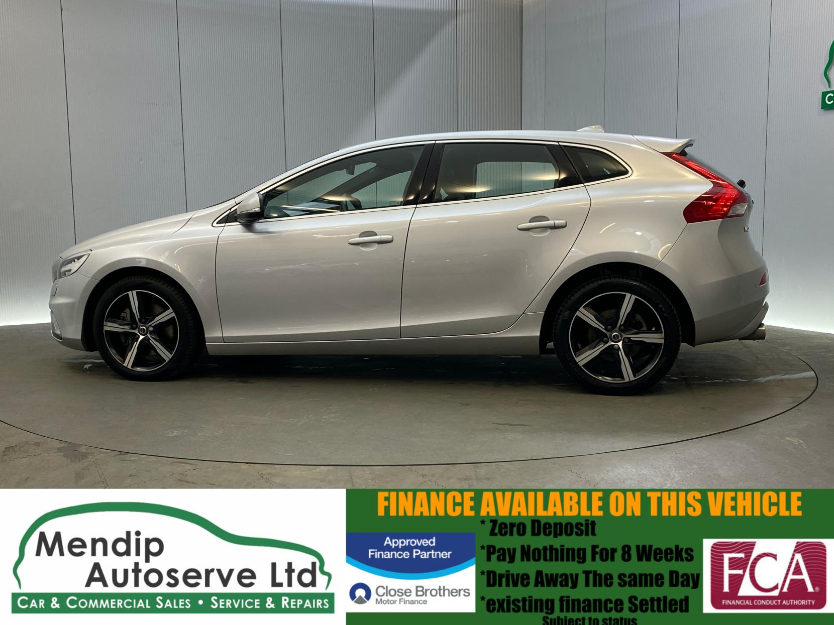 Volvo V40 1.5 T3 GPF R-Design Nav Plus Hatchback 5dr Petrol Auto Euro 6 (s/s) (152 ps)