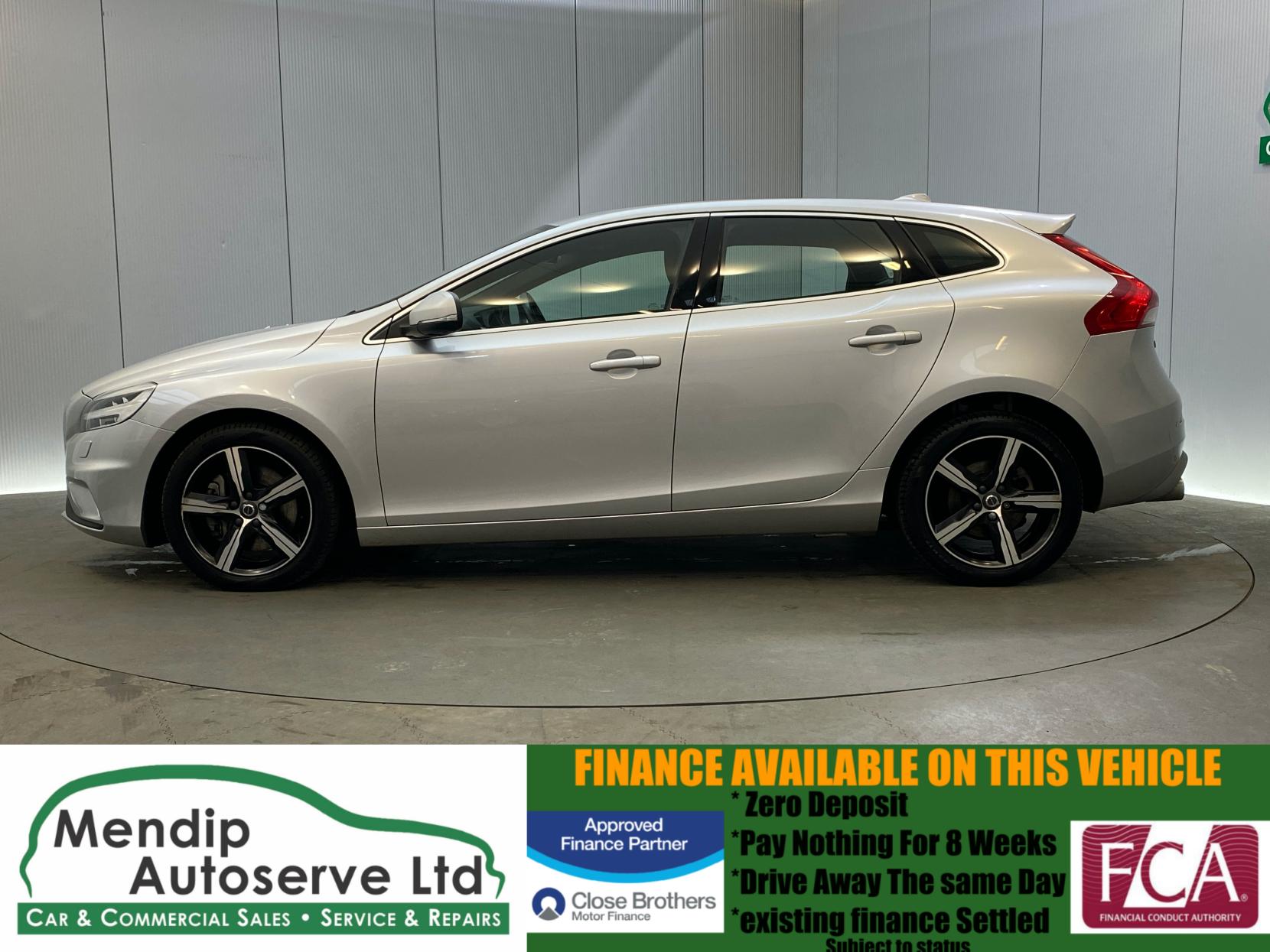 Volvo V40 1.5 T3 GPF R-Design Nav Plus Hatchback 5dr Petrol Auto Euro 6 (s/s) (152 ps)