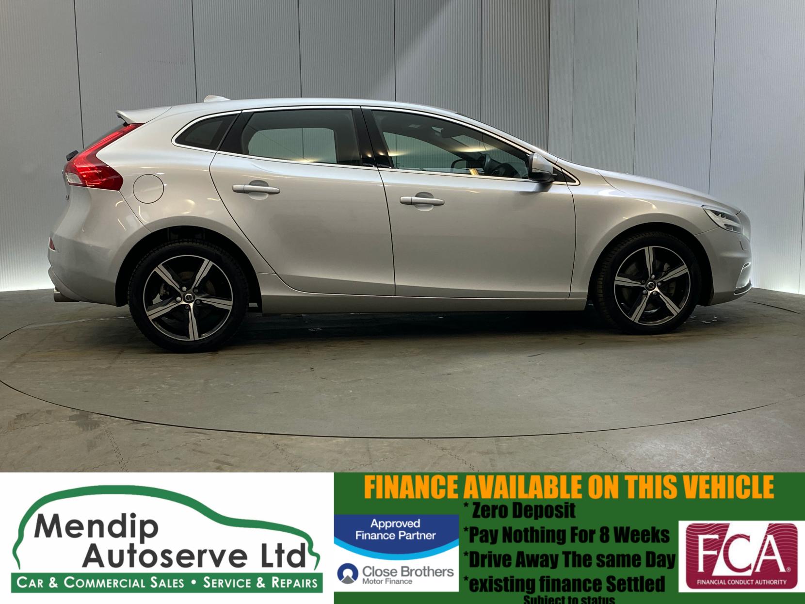 Volvo V40 1.5 T3 GPF R-Design Nav Plus Hatchback 5dr Petrol Auto Euro 6 (s/s) (152 ps)