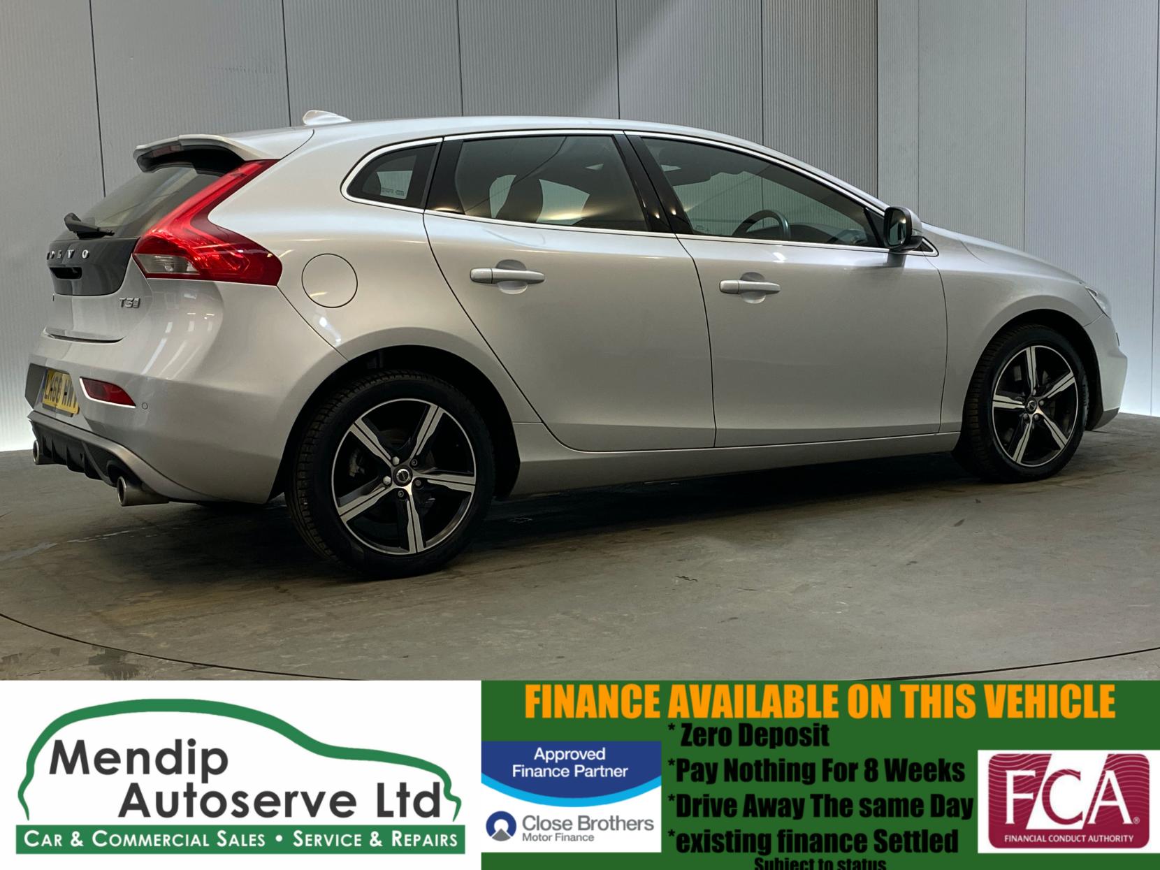 Volvo V40 1.5 T3 GPF R-Design Nav Plus Hatchback 5dr Petrol Auto Euro 6 (s/s) (152 ps)