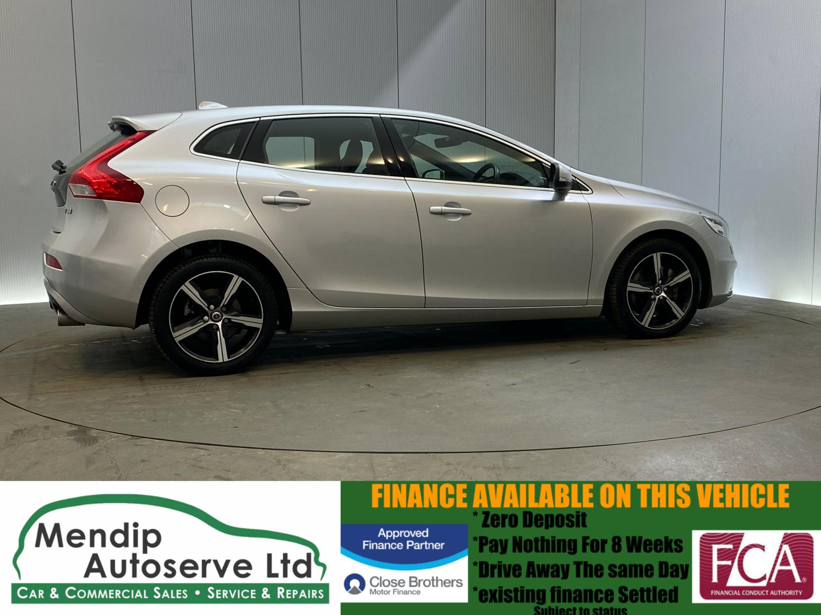 Volvo V40 1.5 T3 GPF R-Design Nav Plus Hatchback 5dr Petrol Auto Euro 6 (s/s) (152 ps)