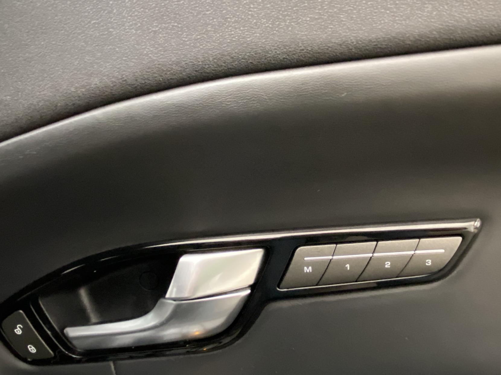 Land Rover Range Rover Evoque 2.0 TD4 HSE Dynamic SUV 5dr Diesel Auto 4WD Euro 6 (s/s) (180 ps)
