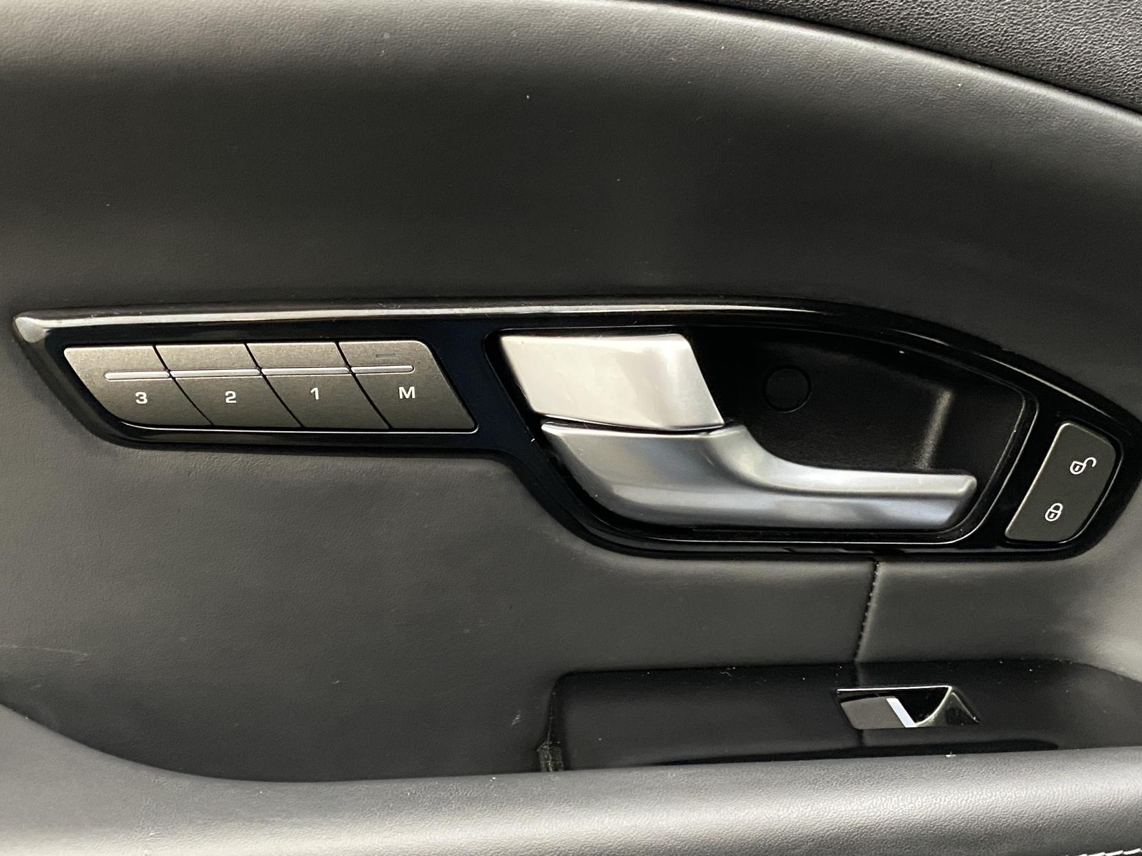 Land Rover Range Rover Evoque 2.0 TD4 HSE Dynamic SUV 5dr Diesel Auto 4WD Euro 6 (s/s) (180 ps)