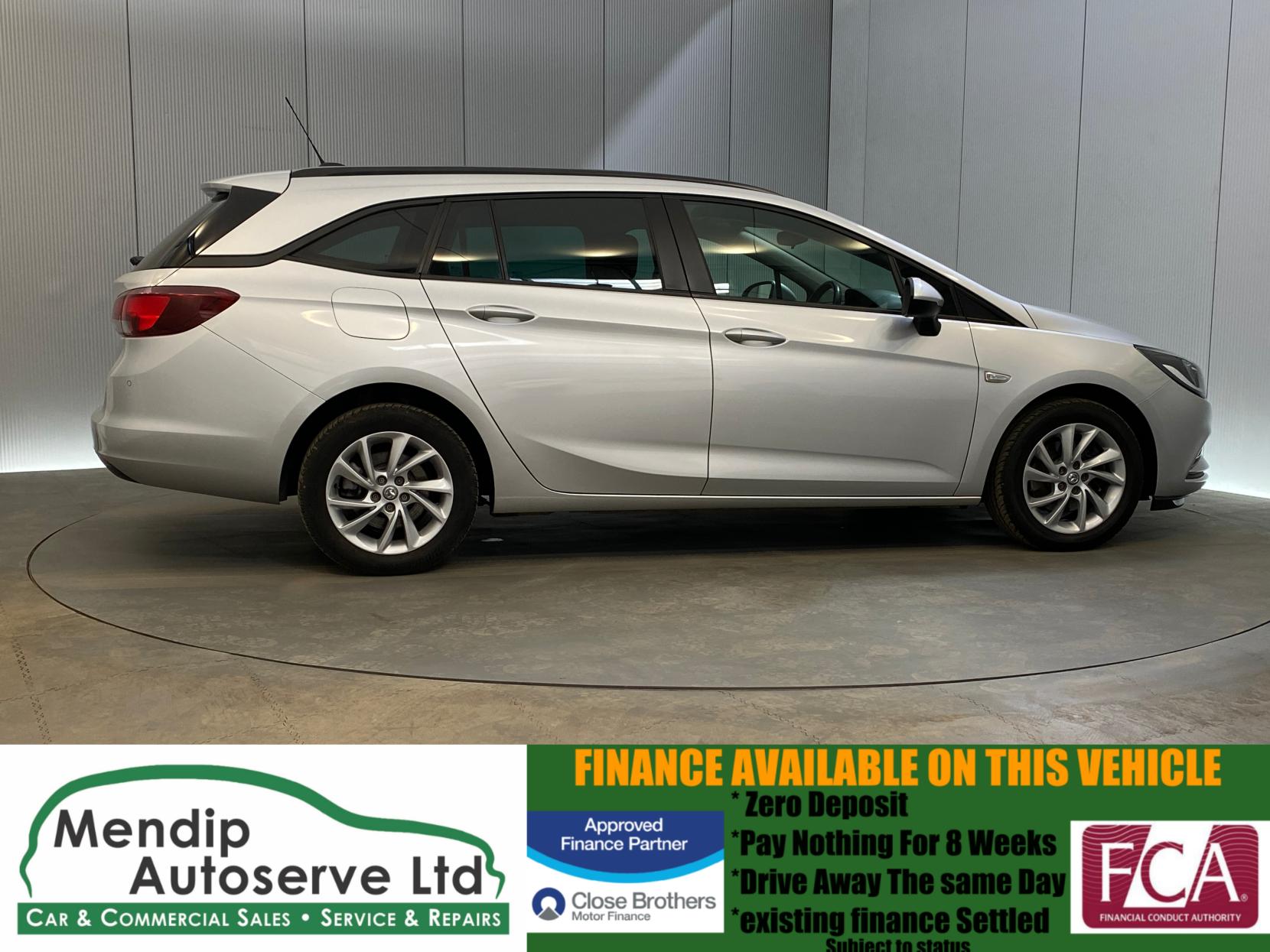 Vauxhall Astra 1.6 CDTi BlueInjection Tech Line Nav Sports Tourer 5dr Diesel Manual Euro 6 (s/s) (136 ps)