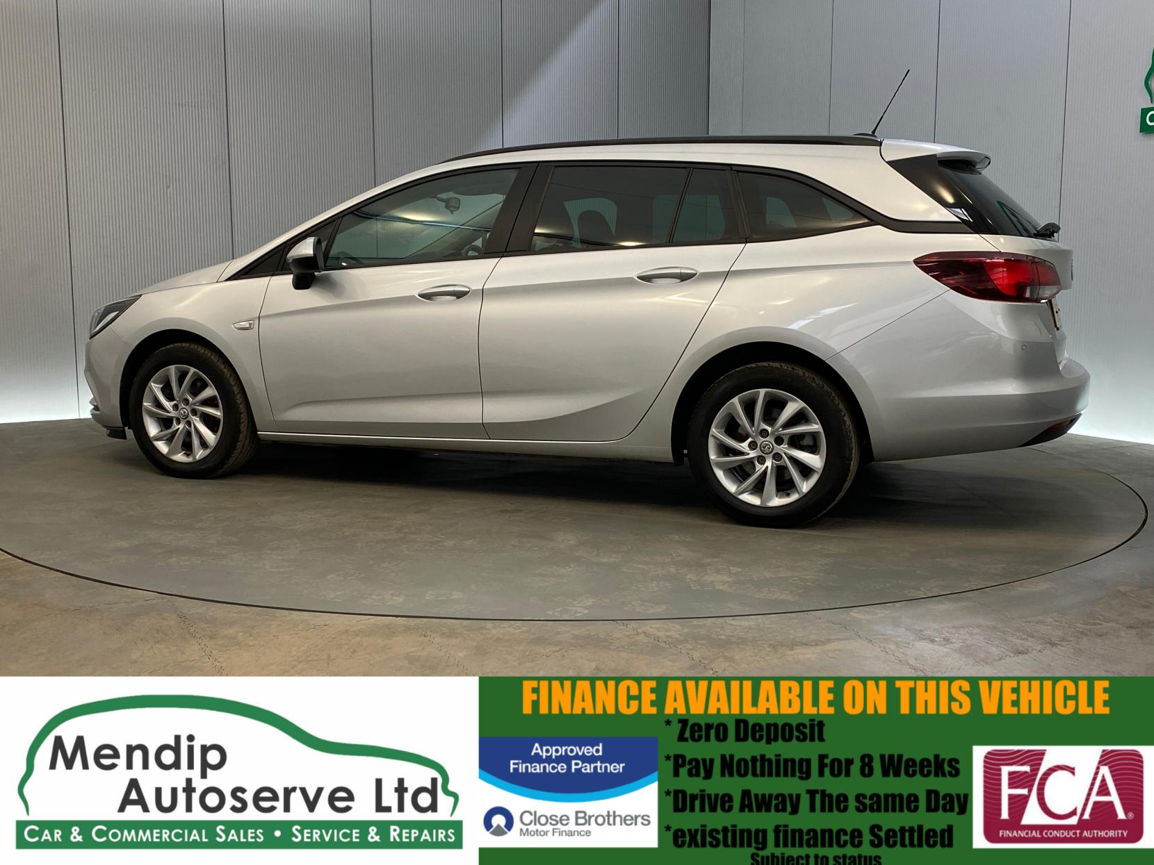 Vauxhall Astra 1.6 CDTi BlueInjection Tech Line Nav Sports Tourer 5dr Diesel Manual Euro 6 (s/s) (136 ps)