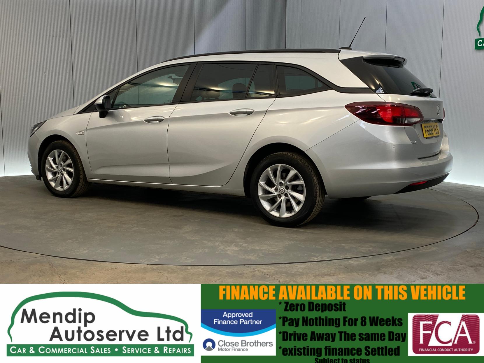 Vauxhall Astra 1.6 CDTi BlueInjection Tech Line Nav Sports Tourer 5dr Diesel Manual Euro 6 (s/s) (136 ps)