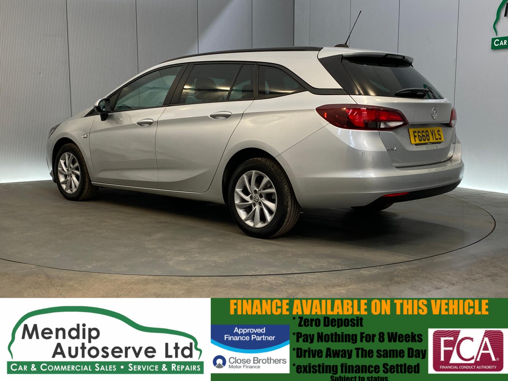 Vauxhall Astra 1.6 CDTi BlueInjection Tech Line Nav Sports Tourer 5dr Diesel Manual Euro 6 (s/s) (136 ps)