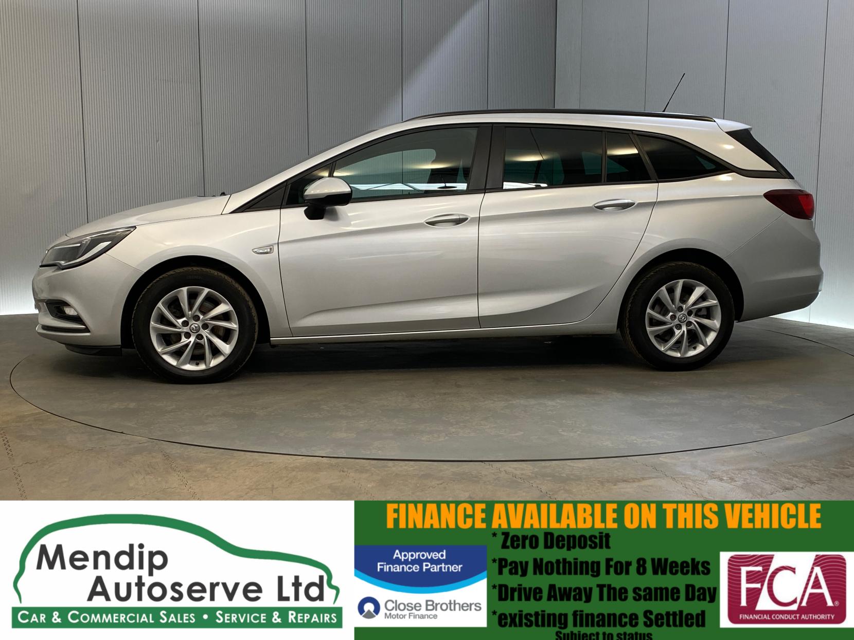 Vauxhall Astra 1.6 CDTi BlueInjection Tech Line Nav Sports Tourer 5dr Diesel Manual Euro 6 (s/s) (136 ps)