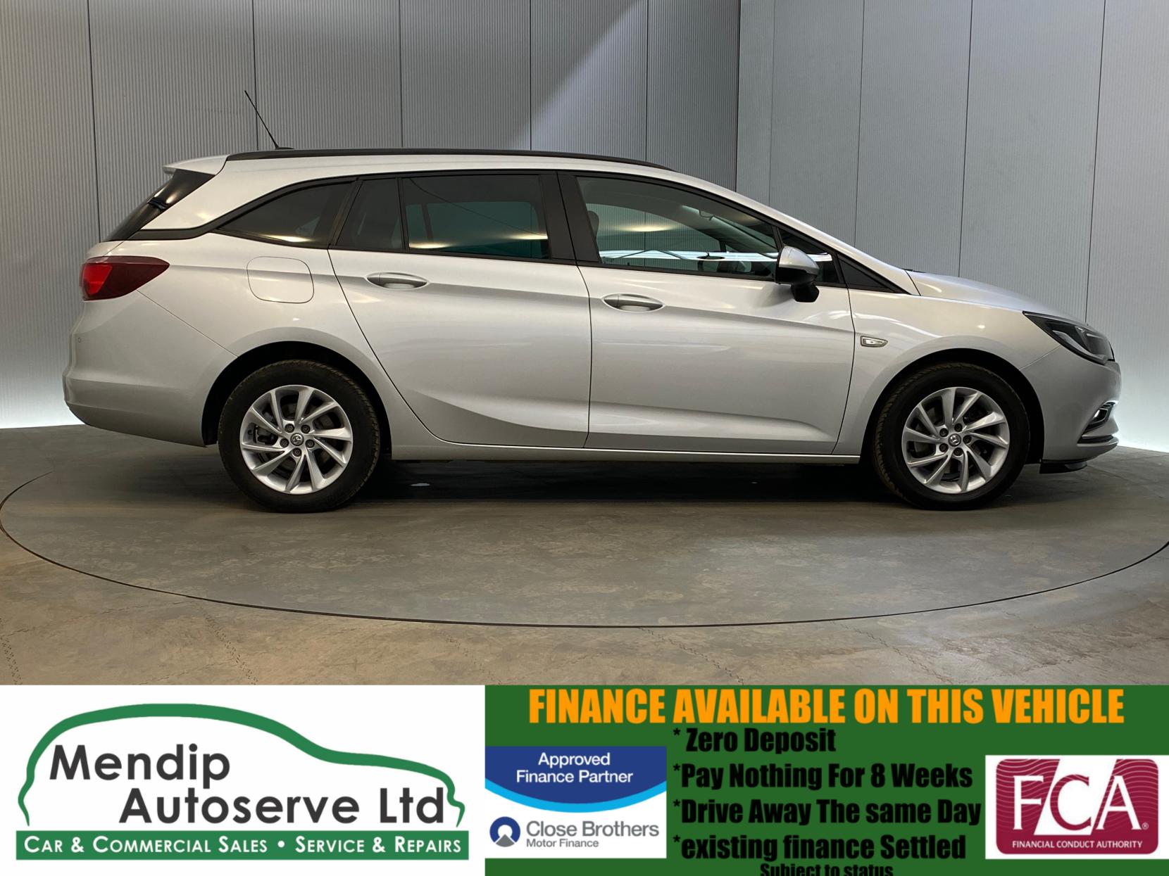 Vauxhall Astra 1.6 CDTi BlueInjection Tech Line Nav Sports Tourer 5dr Diesel Manual Euro 6 (s/s) (136 ps)