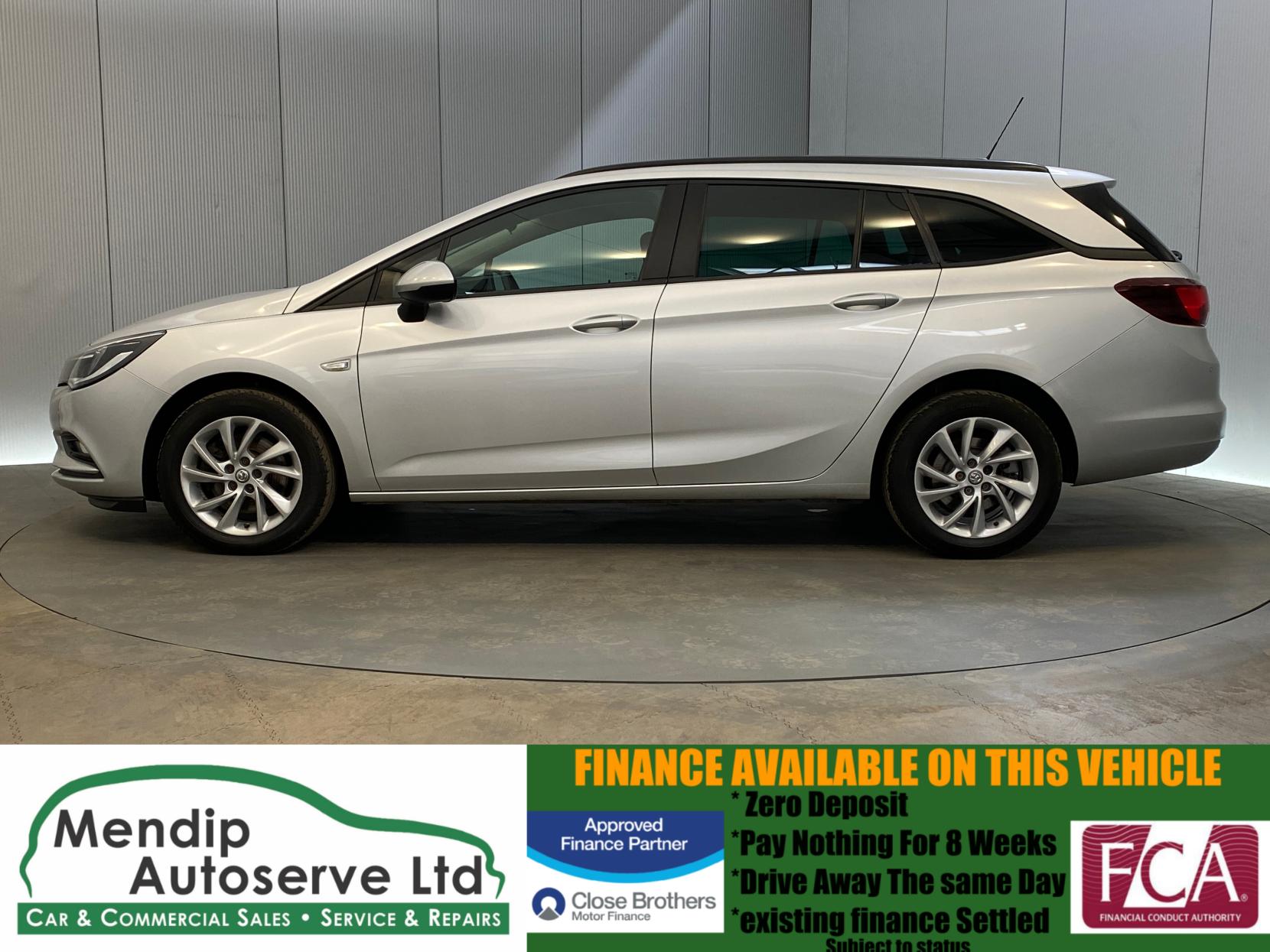 Vauxhall Astra 1.6 CDTi BlueInjection Tech Line Nav Sports Tourer 5dr Diesel Manual Euro 6 (s/s) (136 ps)