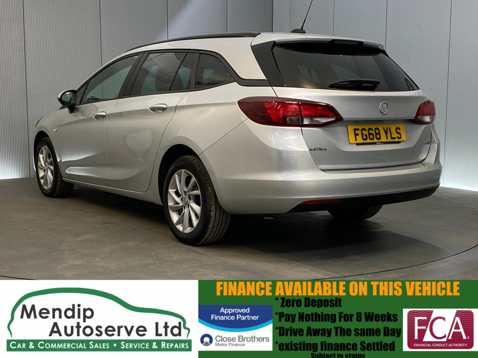 Vauxhall Astra 1.6 CDTi BlueInjection Tech Line Nav Sports Tourer 5dr Diesel Manual Euro 6 (s/s) (136 ps)