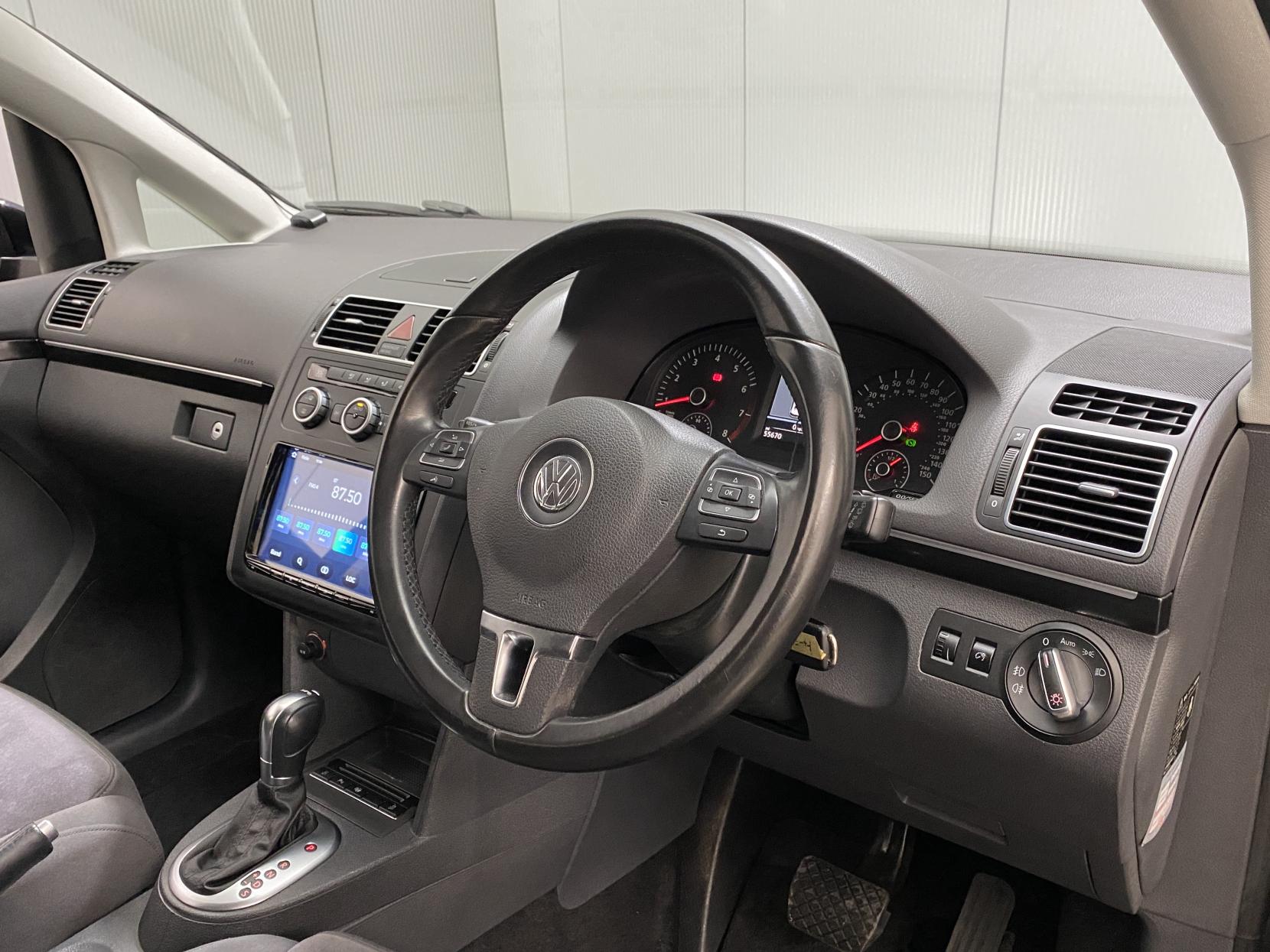 Volkswagen Touran 1.4 TSI SE MPV 5dr Petrol DSG Euro 5 (140 ps)