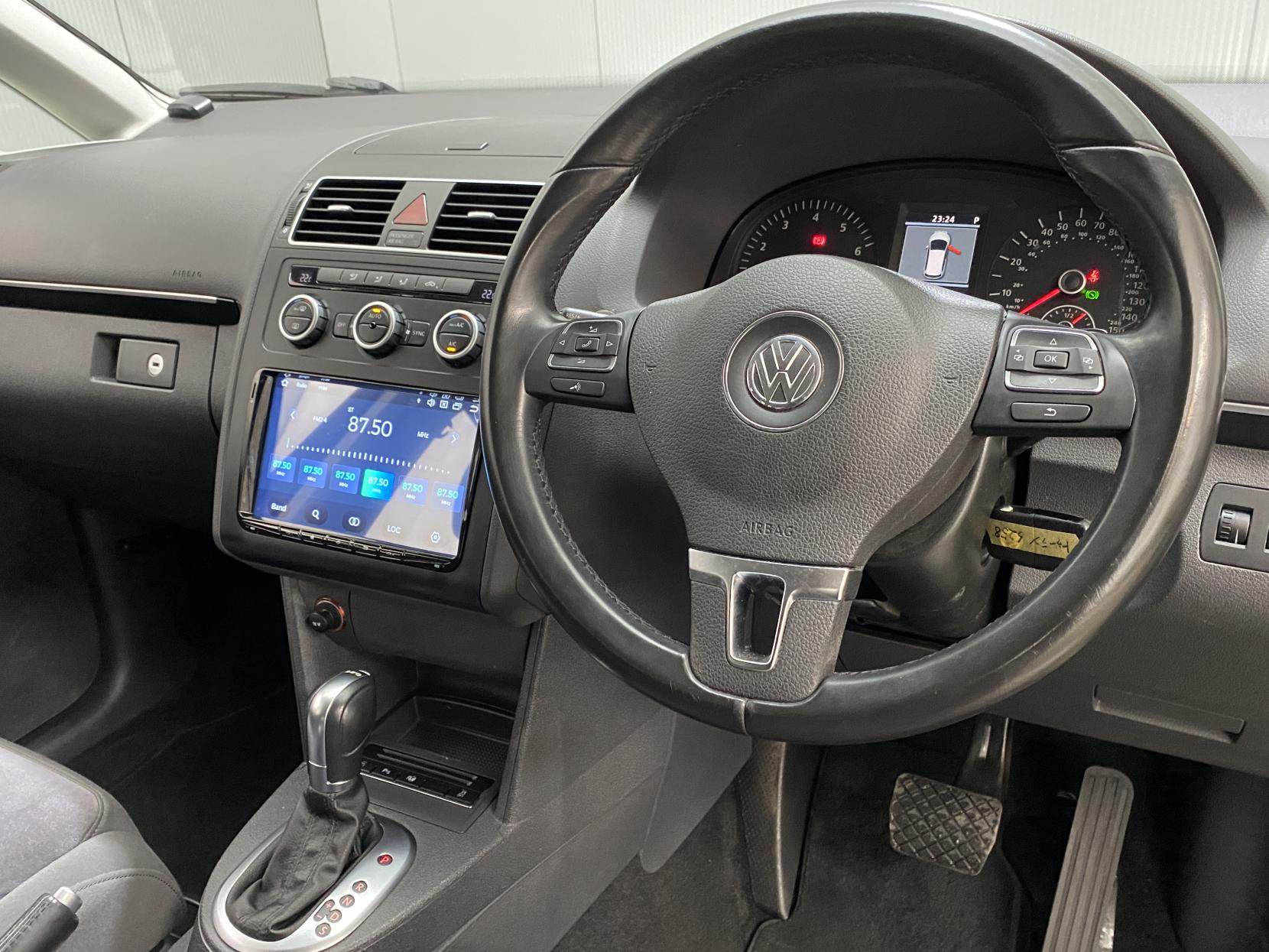 Volkswagen Touran 1.4 TSI SE MPV 5dr Petrol DSG Euro 5 (140 ps)