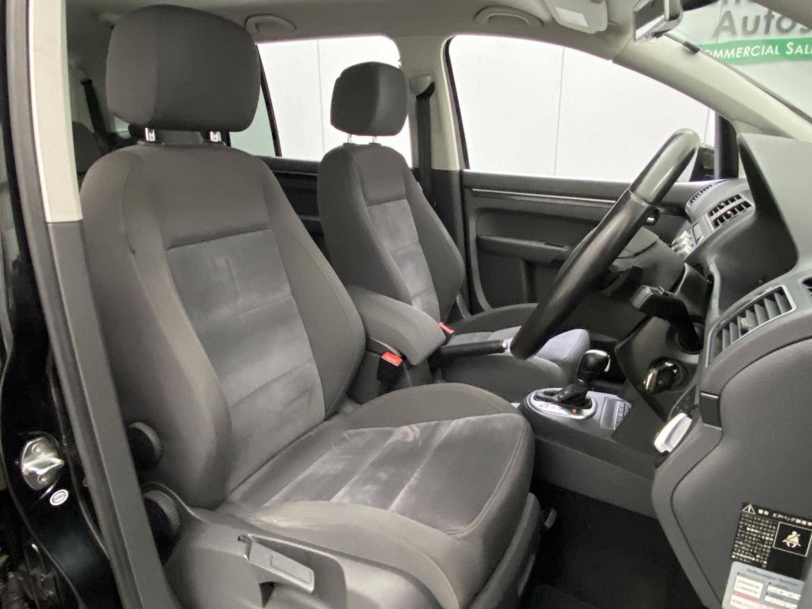 Volkswagen Touran 1.4 TSI SE MPV 5dr Petrol DSG Euro 5 (140 ps)
