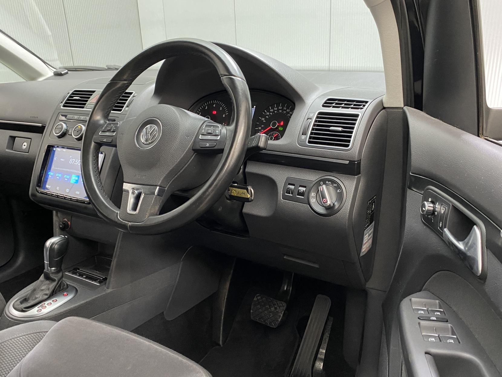Volkswagen Touran 1.4 TSI SE MPV 5dr Petrol DSG Euro 5 (140 ps)