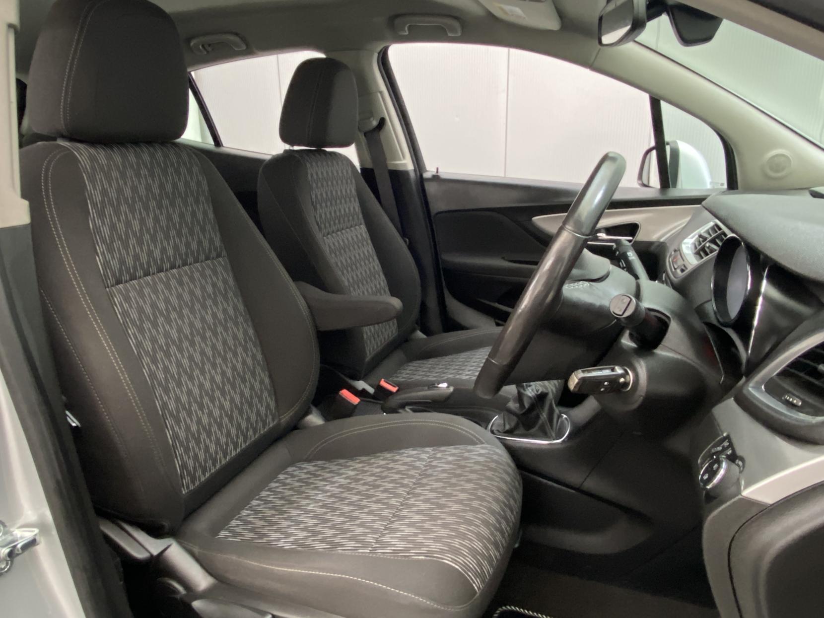 Vauxhall Mokka 1.6 CDTi Exclusiv SUV 5dr Diesel Manual 2WD Euro 6 (s/s) (136 ps)