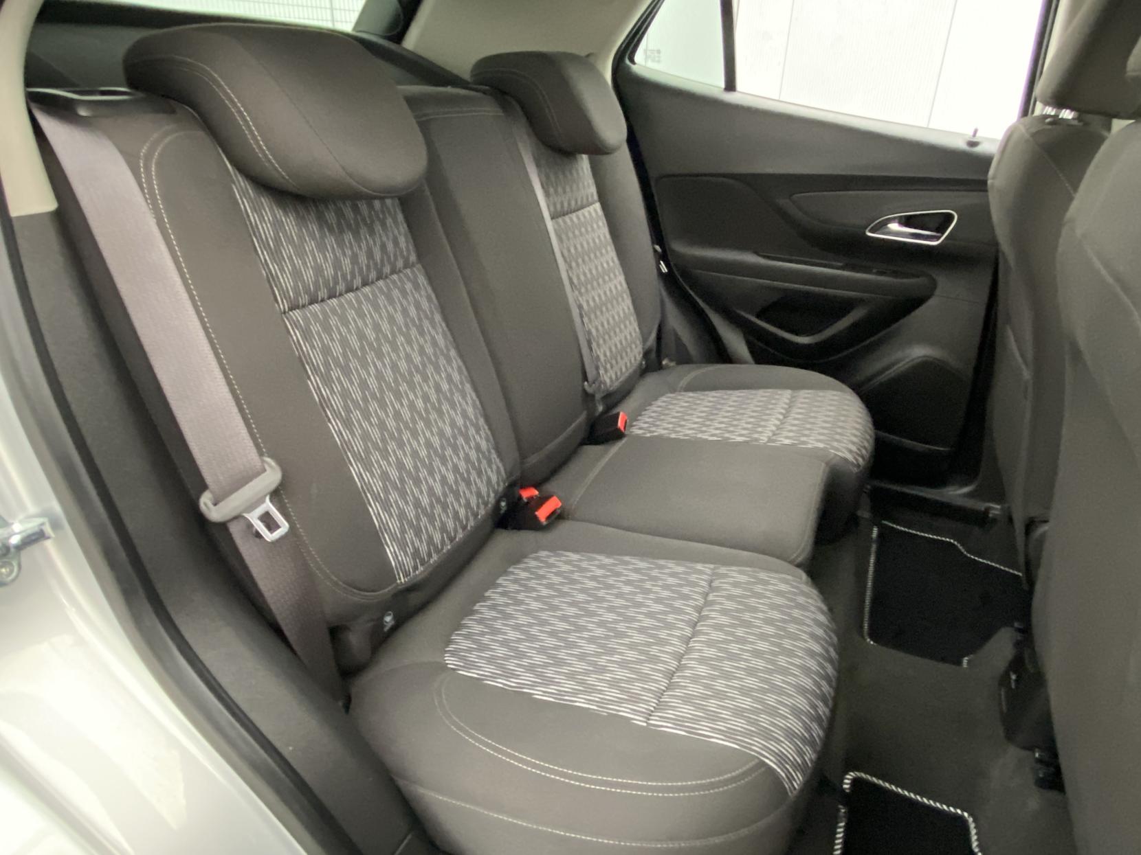 Vauxhall Mokka 1.6 CDTi Exclusiv SUV 5dr Diesel Manual 2WD Euro 6 (s/s) (136 ps)