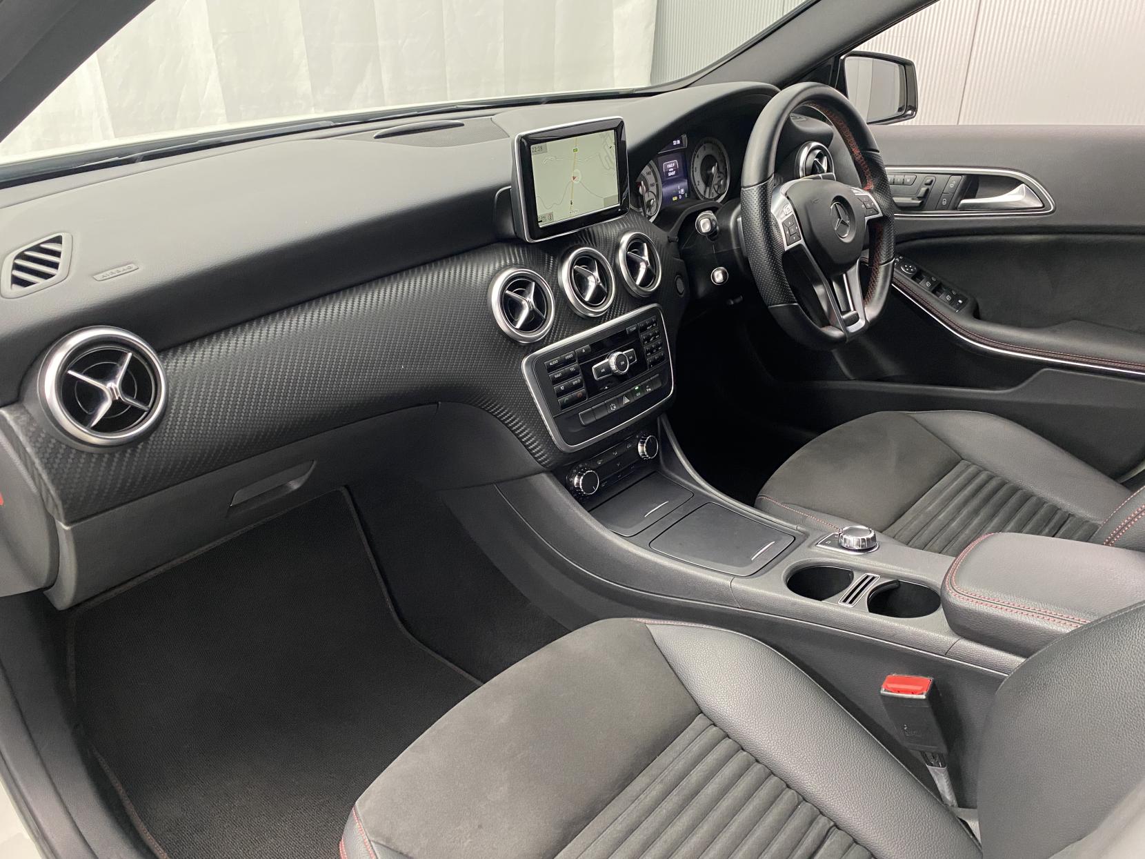 Mercedes-Benz A Class 1.6 A180 BlueEfficiency Sport Hatchback 5dr Petrol 7G-DCT Euro 6 (s/s) (122 ps)