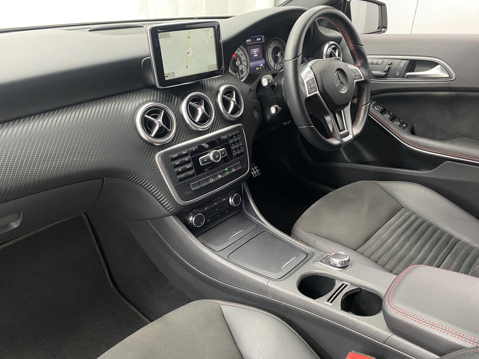 Mercedes-Benz A Class 1.6 A180 BlueEfficiency Sport Hatchback 5dr Petrol 7G-DCT Euro 6 (s/s) (122 ps)
