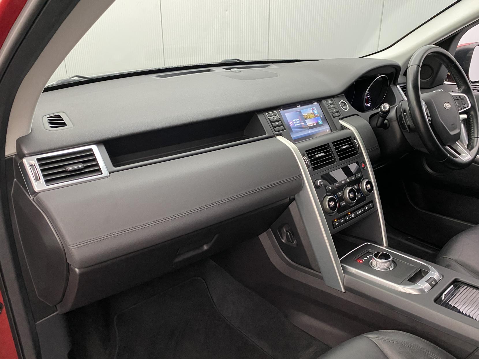 Land Rover Discovery Sport 2.0 TD4 SE SUV 5dr Diesel Auto 4WD Euro 6 (s/s) (180 ps)