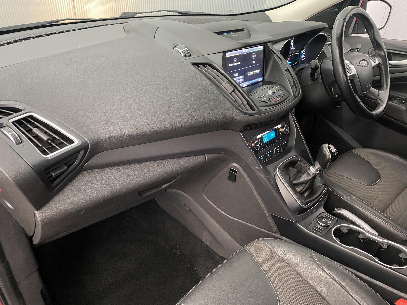 Ford Kuga 2.0 TDCi Titanium SUV 5dr Diesel Manual 2WD Euro 6 (s/s) (150 ps)