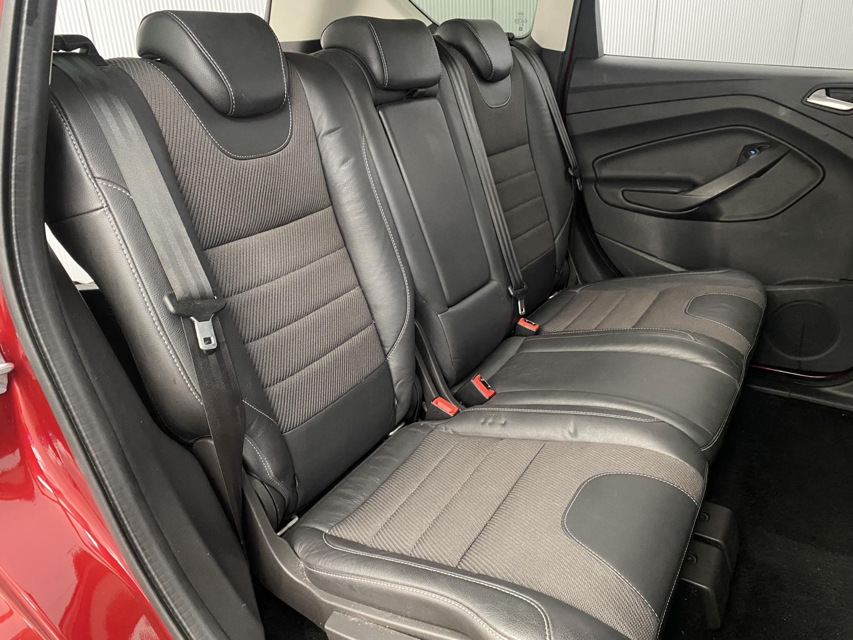 Ford Kuga 2.0 TDCi Titanium SUV 5dr Diesel Manual 2WD Euro 6 (s/s) (150 ps)