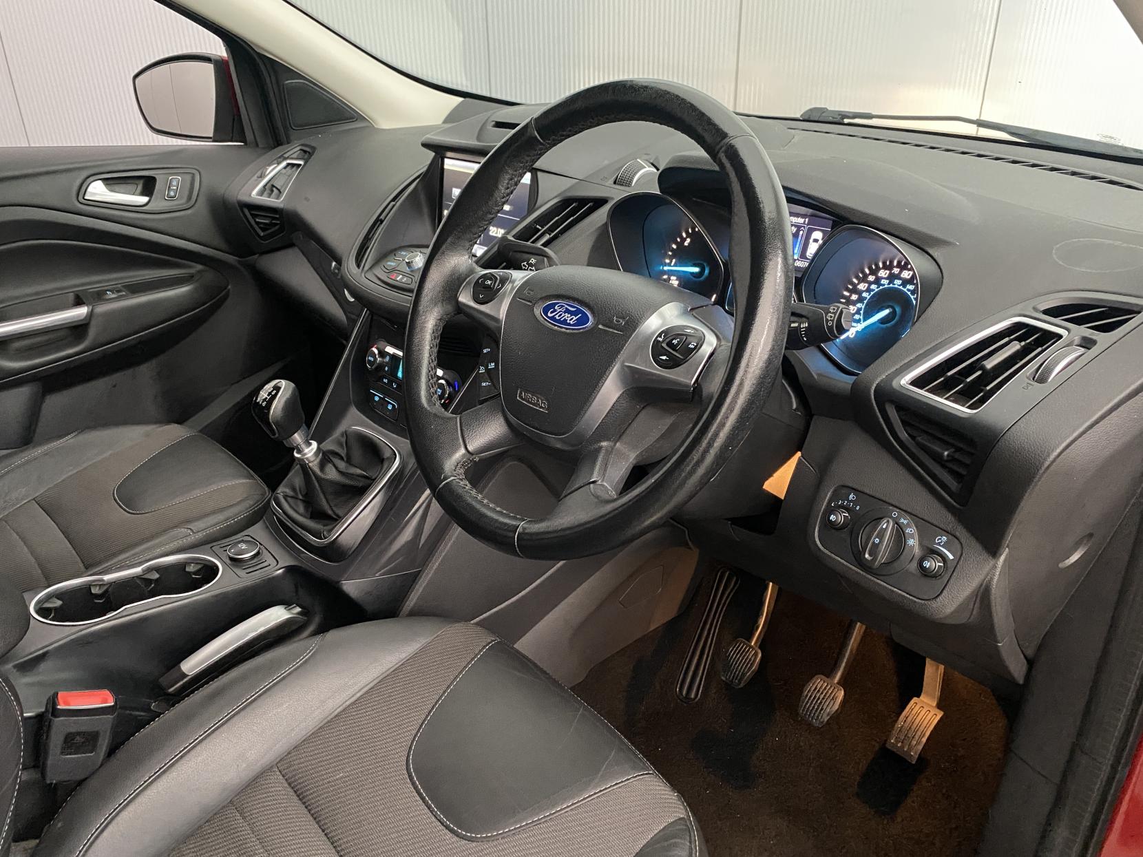 Ford Kuga 2.0 TDCi Titanium SUV 5dr Diesel Manual 2WD Euro 6 (s/s) (150 ps)