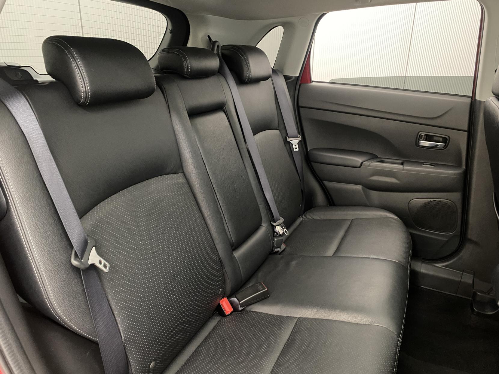 Mitsubishi ASX 2.2 DI-D 4 SUV 5dr Diesel Auto 4WD Euro 6 (147 ps)
