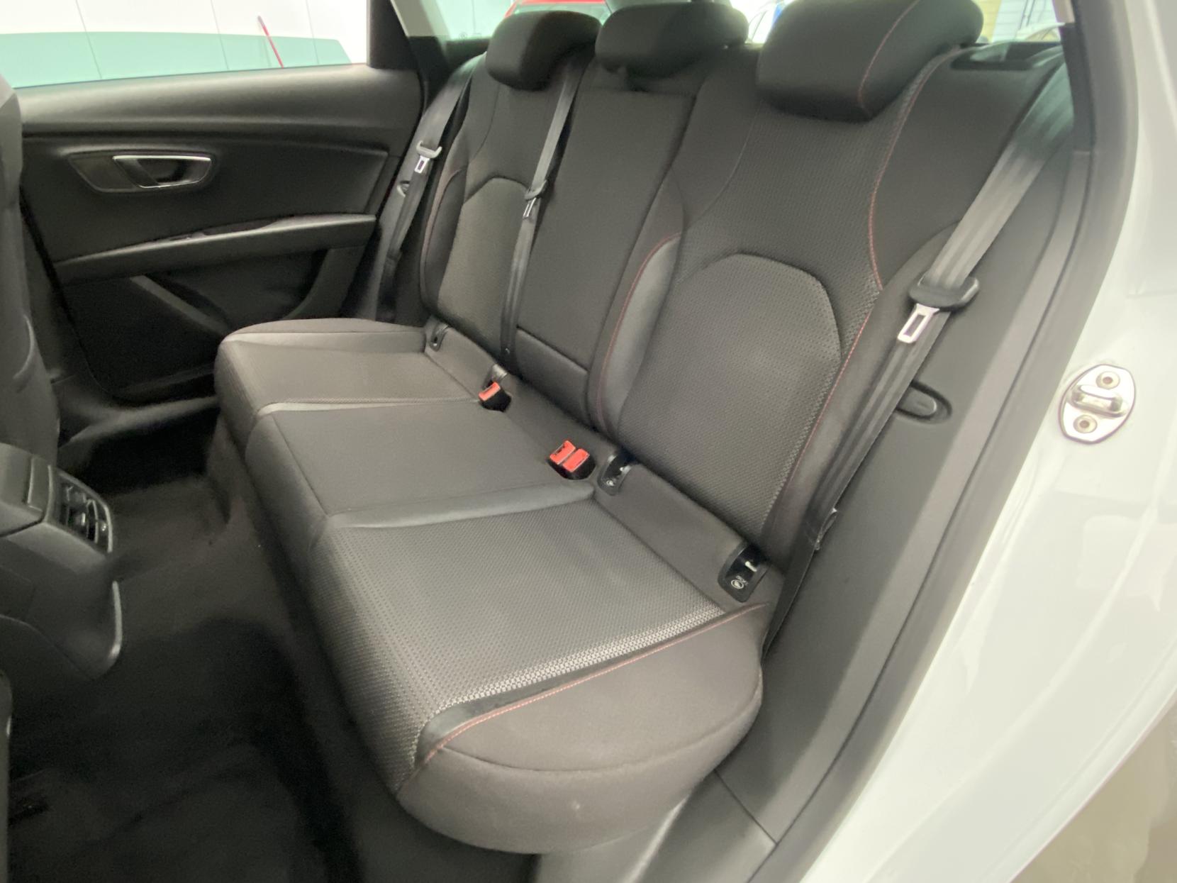 SEAT Leon 2.0 TDI FR Sport Tourer 5dr Diesel Manual Euro 6 (s/s) (184 ps)