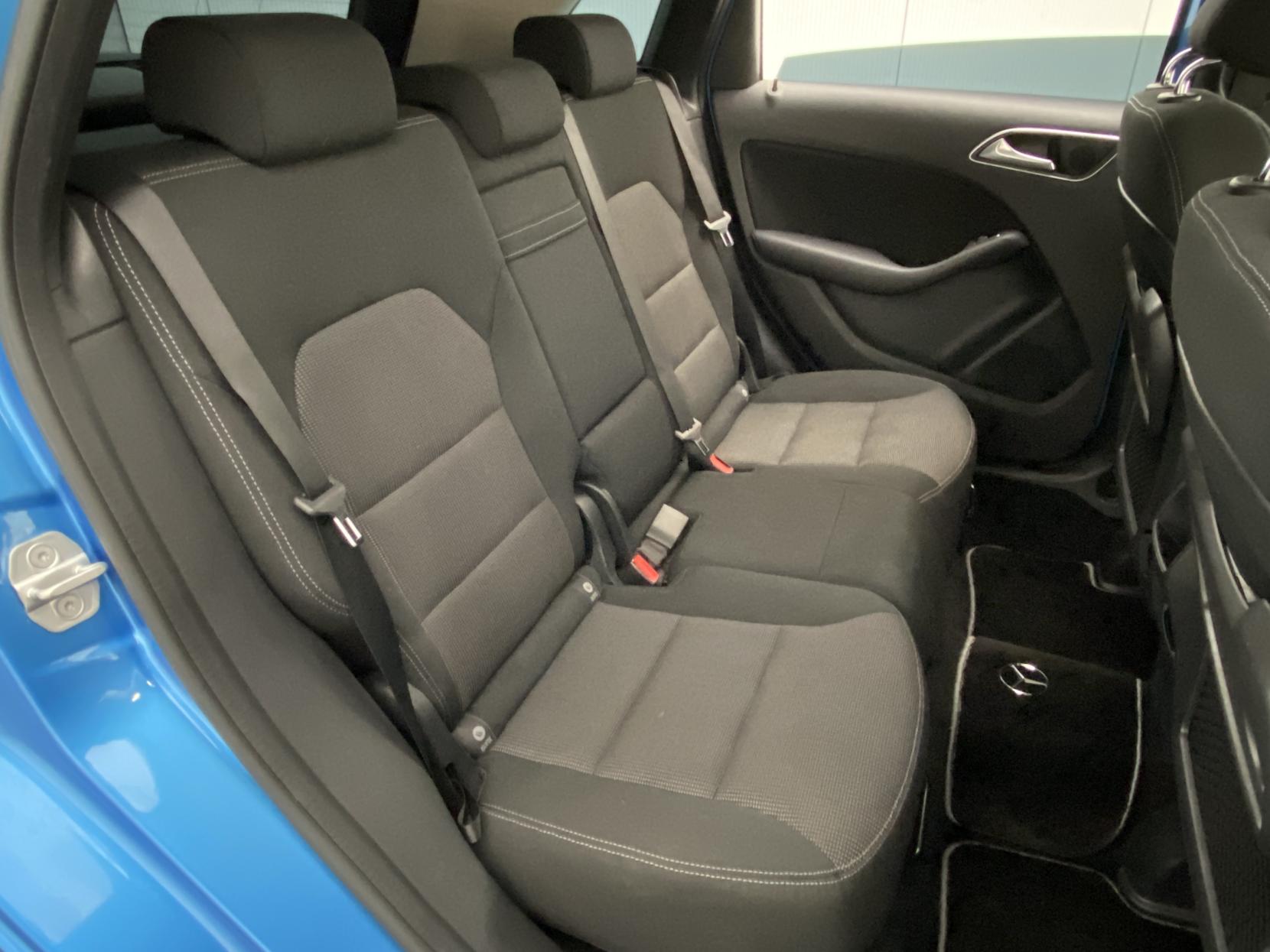Mercedes-Benz B Class 1.6 B180 BlueEfficiency Sport MPV 5dr Petrol 7G-DCT Euro 5 (s/s) (122 ps)