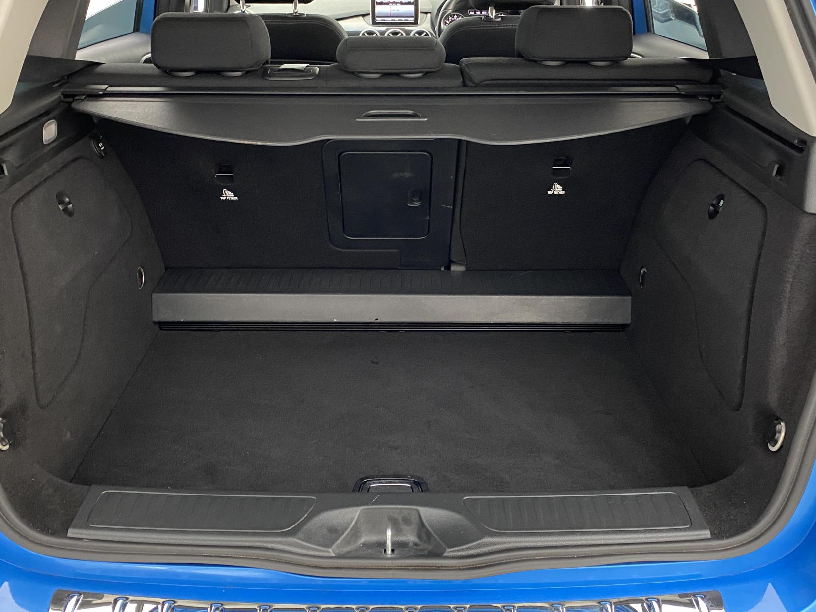 Mercedes-Benz B Class 1.6 B180 BlueEfficiency Sport MPV 5dr Petrol 7G-DCT Euro 5 (s/s) (122 ps)