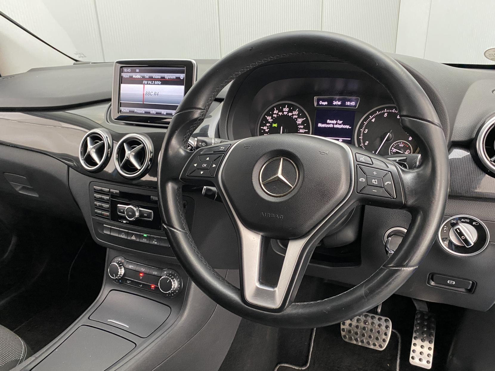 Mercedes-Benz B Class 1.6 B180 BlueEfficiency Sport MPV 5dr Petrol 7G-DCT Euro 5 (s/s) (122 ps)
