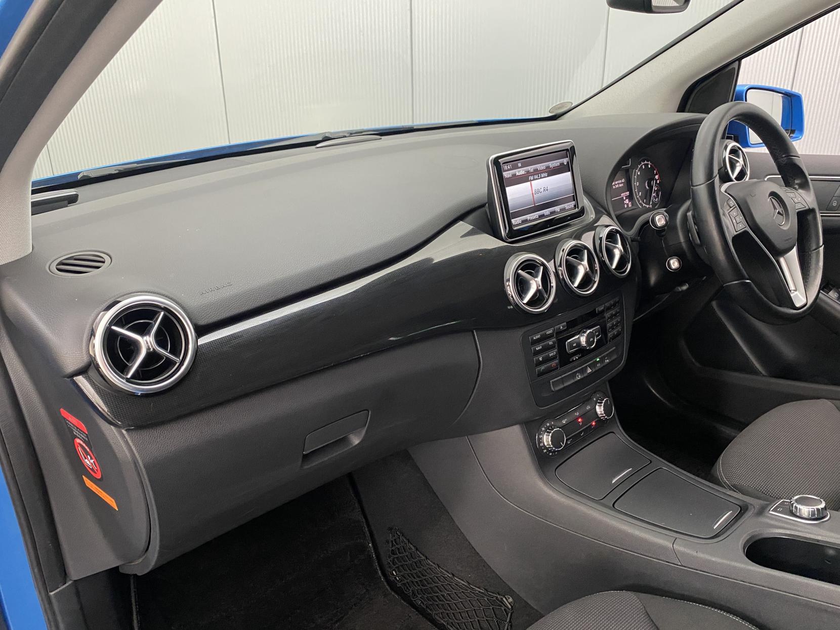 Mercedes-Benz B Class 1.6 B180 BlueEfficiency Sport MPV 5dr Petrol 7G-DCT Euro 5 (s/s) (122 ps)