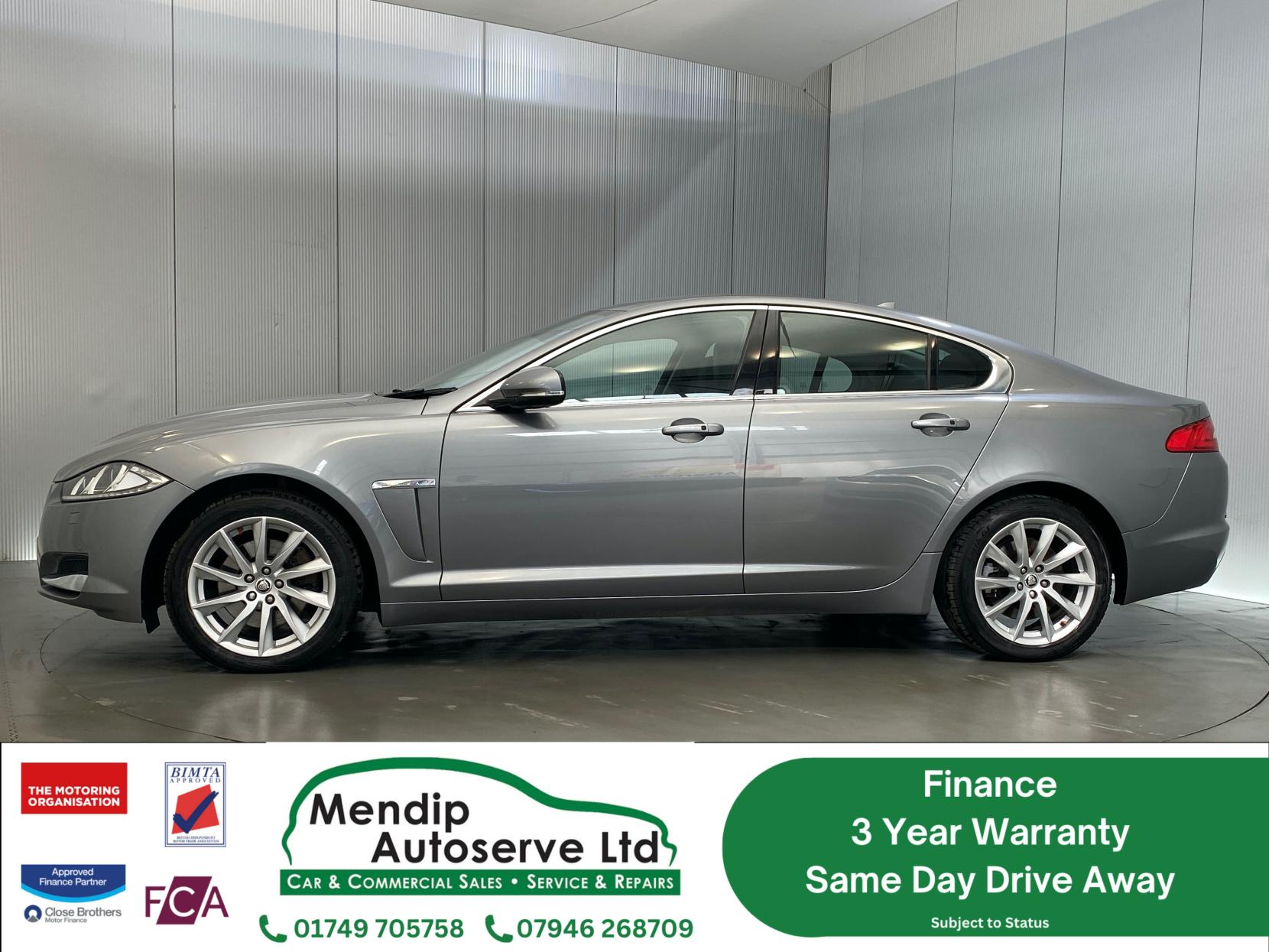 Jaguar XF 2.2d Premium Luxury Saloon 4dr Diesel Auto Euro 5 (s/s) (200 ps)