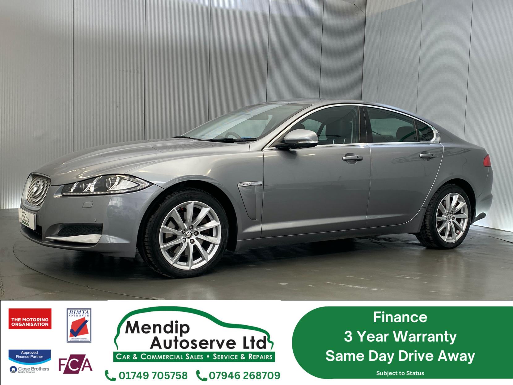 Jaguar XF 2.2d Premium Luxury Saloon 4dr Diesel Auto Euro 5 (s/s) (200 ps)