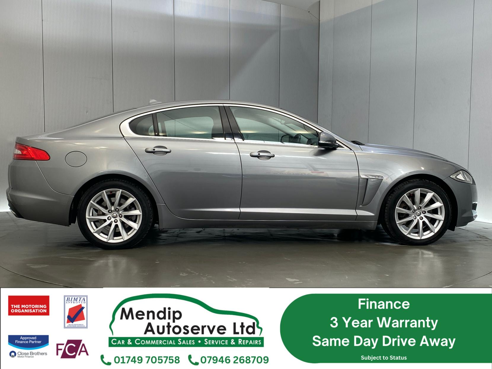 Jaguar XF 2.2d Premium Luxury Saloon 4dr Diesel Auto Euro 5 (s/s) (200 ps)