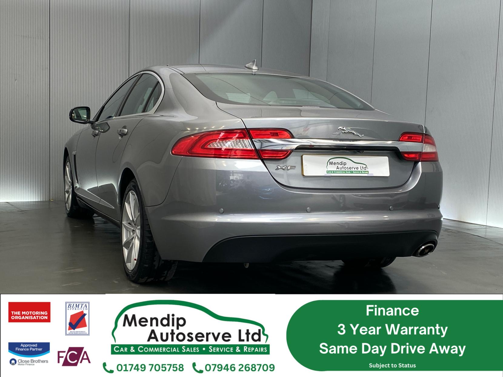 Jaguar XF 2.2d Premium Luxury Saloon 4dr Diesel Auto Euro 5 (s/s) (200 ps)