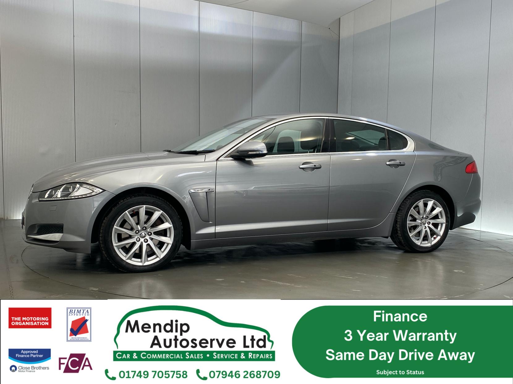 Jaguar XF 2.2d Premium Luxury Saloon 4dr Diesel Auto Euro 5 (s/s) (200 ps)