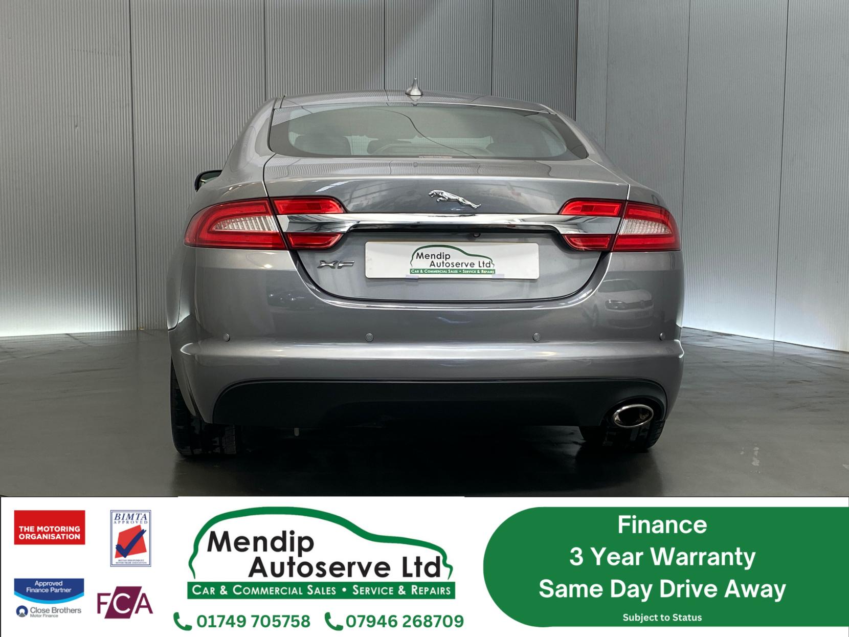 Jaguar XF 2.2d Premium Luxury Saloon 4dr Diesel Auto Euro 5 (s/s) (200 ps)