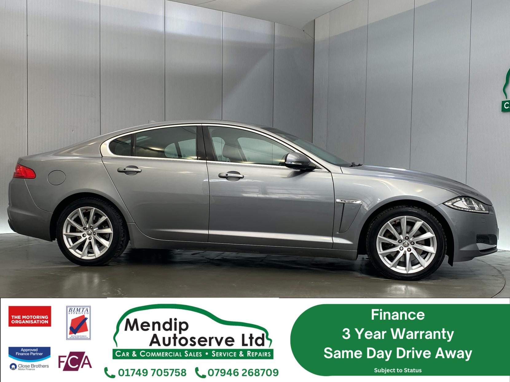 Jaguar XF 2.2d Premium Luxury Saloon 4dr Diesel Auto Euro 5 (s/s) (200 ps)