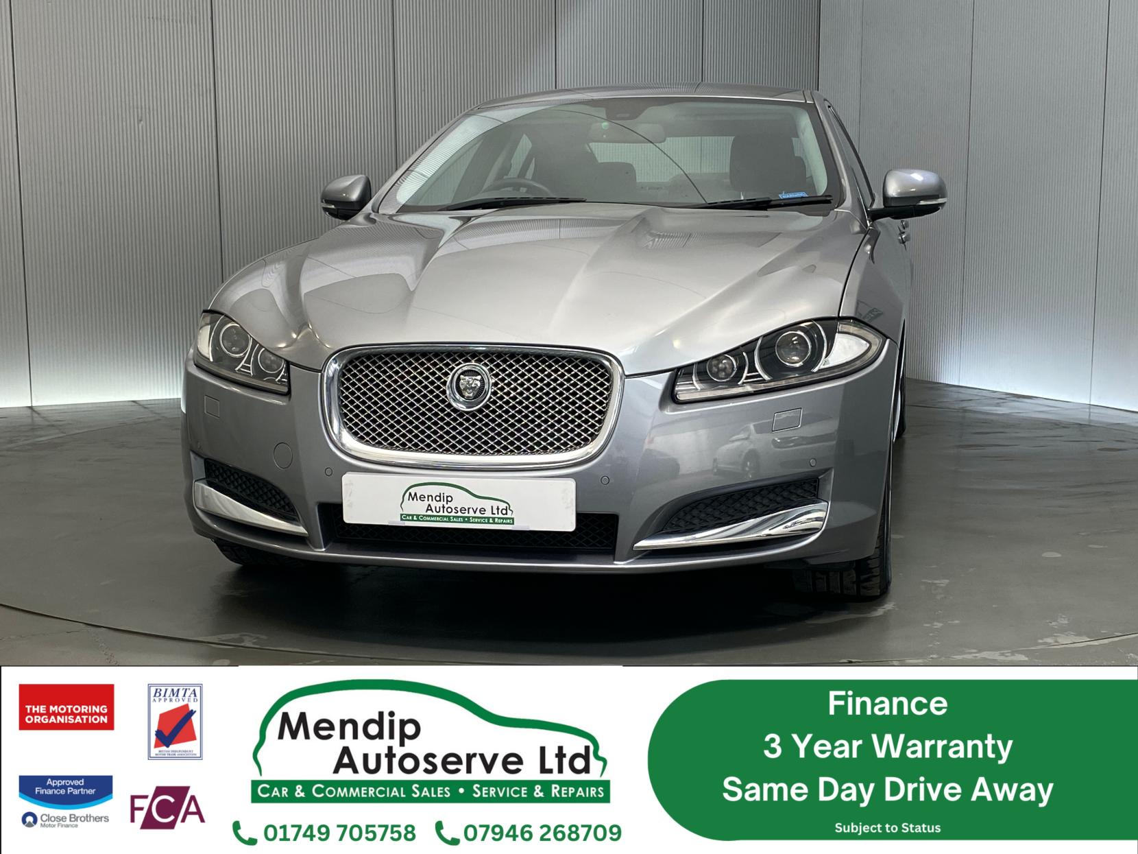 Jaguar XF 2.2d Premium Luxury Saloon 4dr Diesel Auto Euro 5 (s/s) (200 ps)